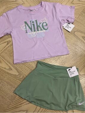 *NWT* Girls Nike Short Sleeve Tee & Skort Size 5